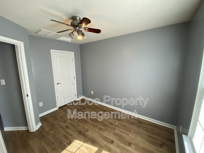 Building Photo - 302 Brenton Rd