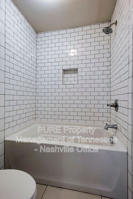 Building Photo - 517 Veritas St