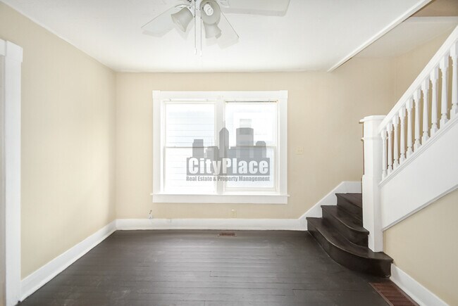 Building Photo - 1022 N Rural St