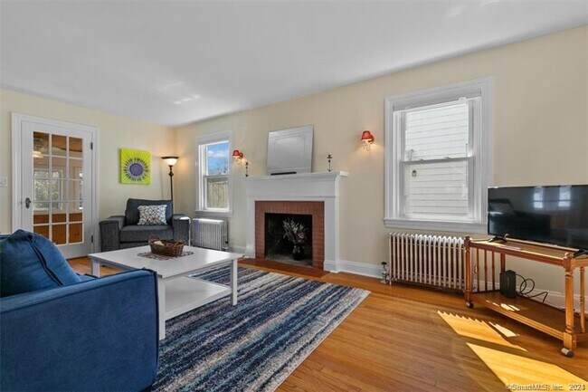 Building Photo - 21 Lilac Ave