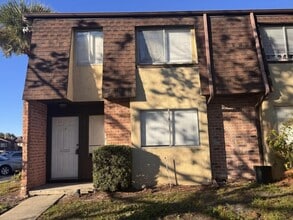 Building Photo - 2357 Tom Jones St