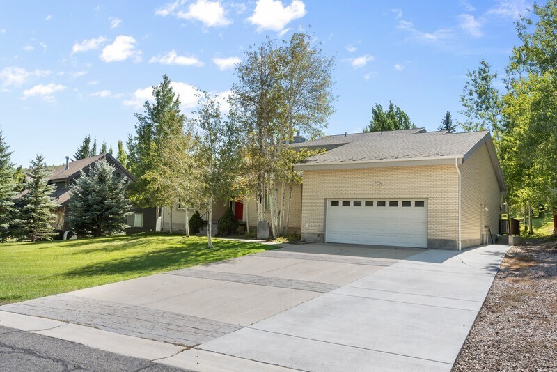 Building Photo - 8735 Silver Spur Rd