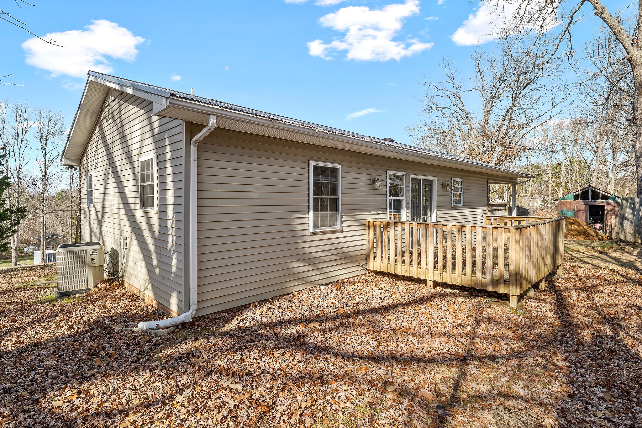 Building Photo - 2143 Wildwood Rd