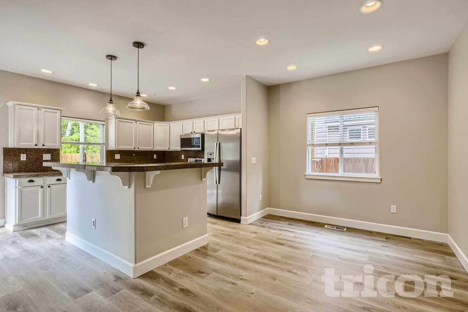 Building Photo - 11805 1st Pl SE