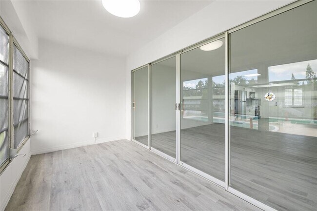 Building Photo - 1433 S Belcher Rd