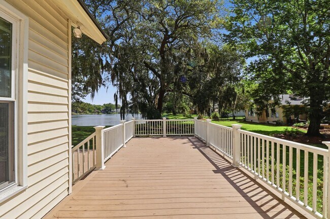 Building Photo - Wilmington Island Home for Lease