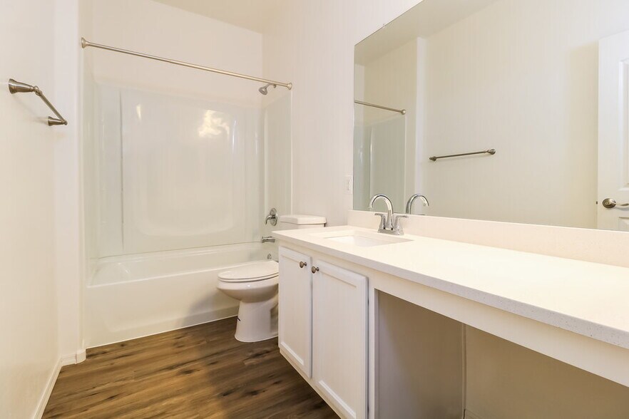Building Photo - 6095 S 255th Dr