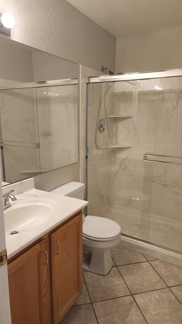 Building Photo - 3 Bedroom Home in Westbank Estates Near E ...