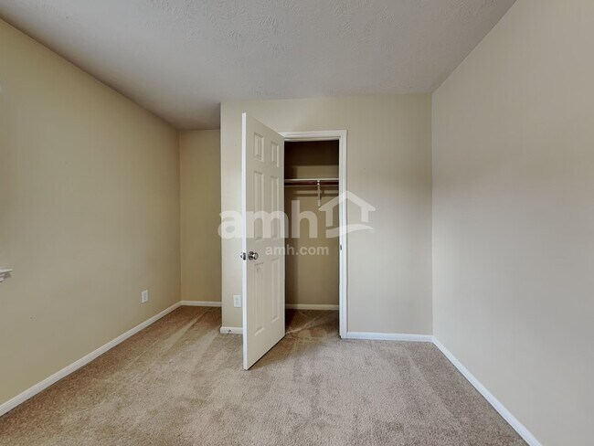 Building Photo - 7010 Durango Dr