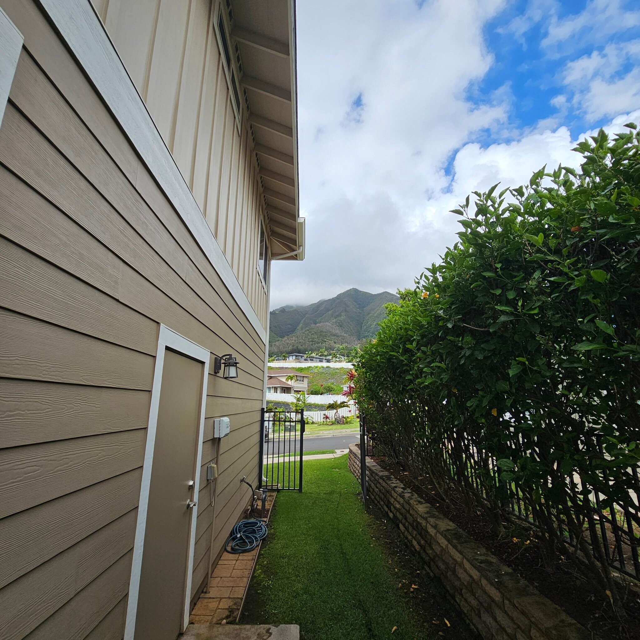 Building Photo - 148 Ka ?Ikena Lp