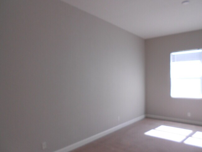 Building Photo - 434 NW Sheffield Cir