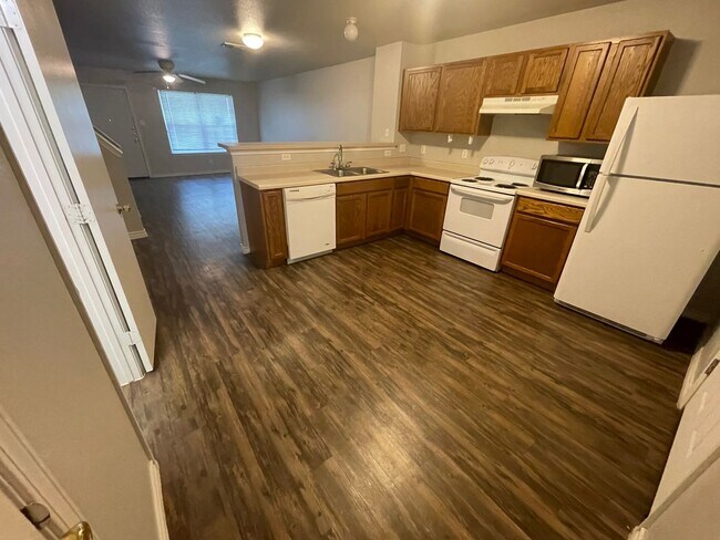 Building Photo - 24 Bratton Dr