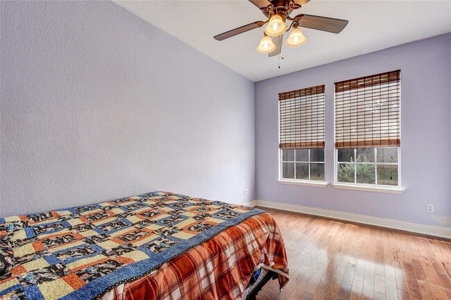 Building Photo - 1909 Springwater Dr