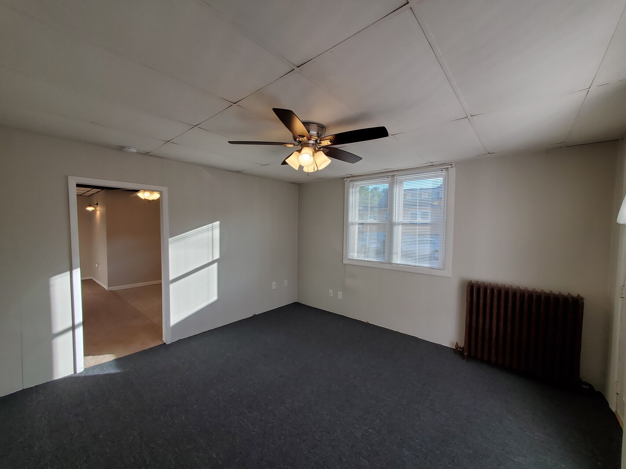 Building Photo - 396 W Clements Bridge Rd