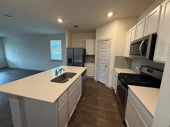 Building Photo - 400 Barton Creek Ln