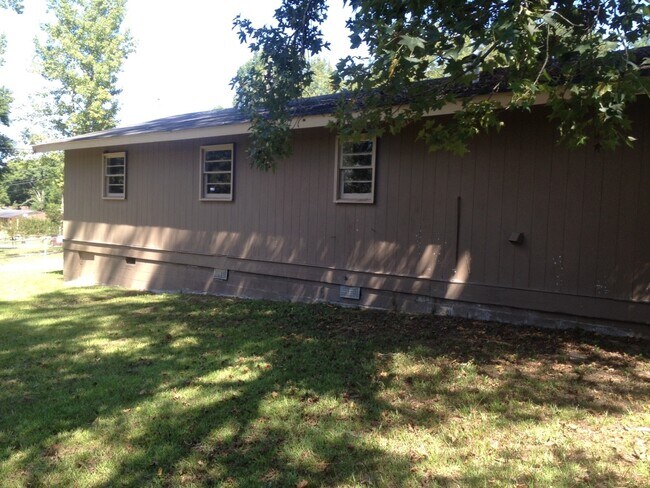 Building Photo - **ON HOLD**Total Electric** East Columbus, GA 3 Bedroom / 1 Bathroom Home for Rent***