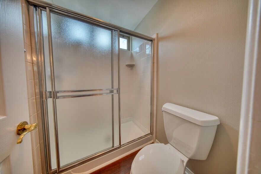 Building Photo - 14101 Dickens St