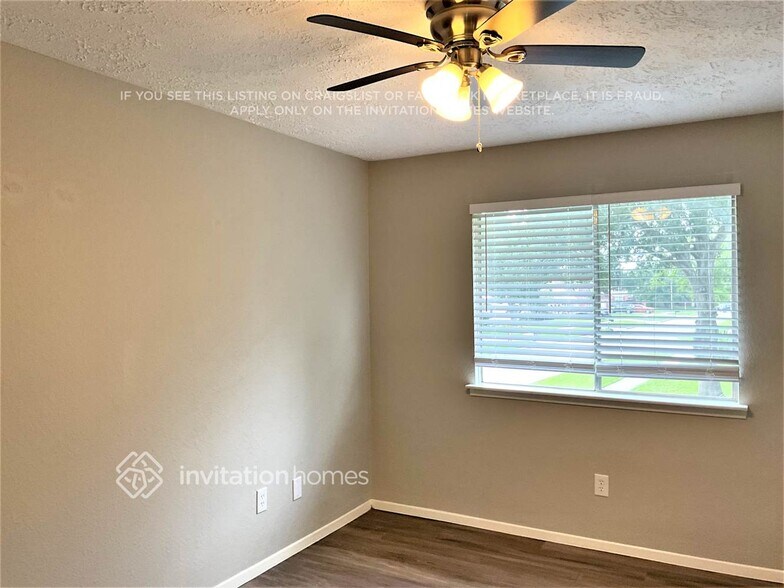 Building Photo - 2326 Meade Ct