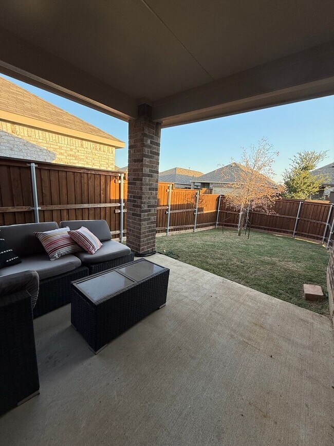 Building Photo - Great 3 bedroom in Providence Village Ask about the Move In Special!!