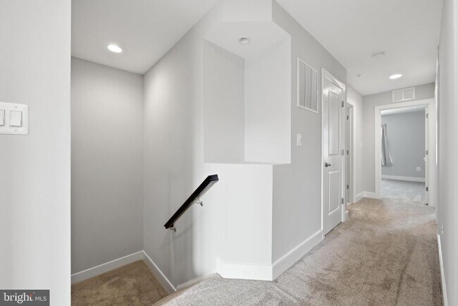 Building Photo - 43976 Vaira Terrace