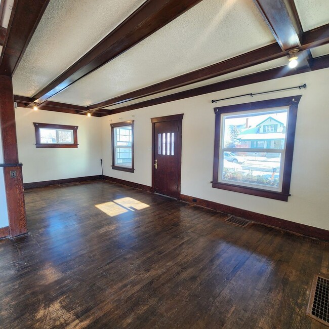 Building Photo - 2039 S Arizona St