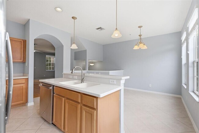 Building Photo - 3011 Pointeview Dr