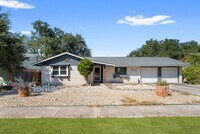 Building Photo - 7015 Forest Pine St