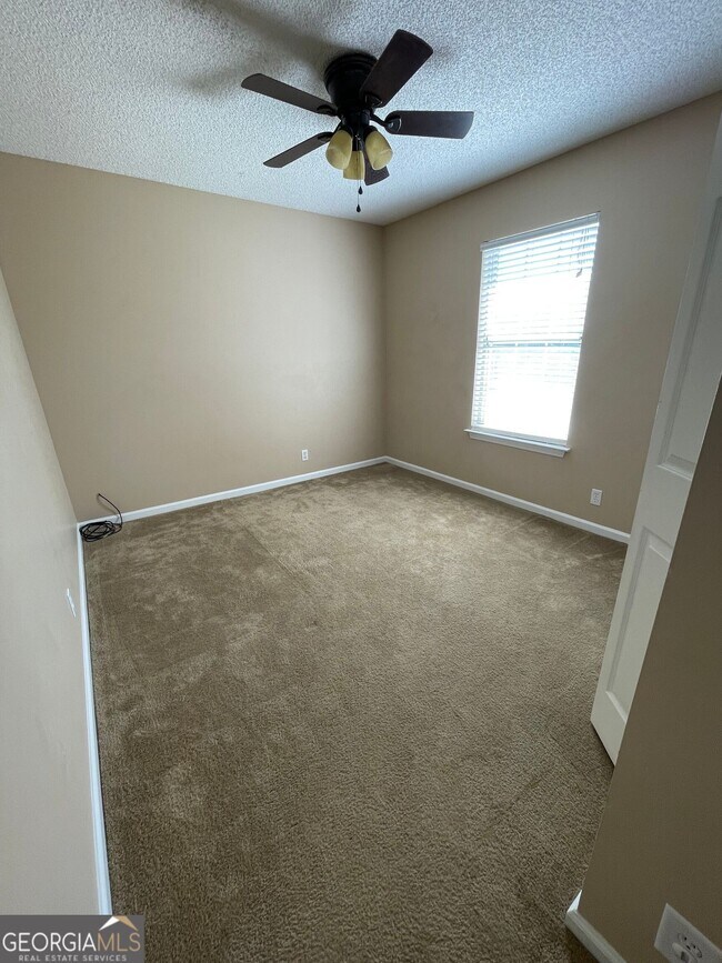 Building Photo - 604 Wild Grape Dr