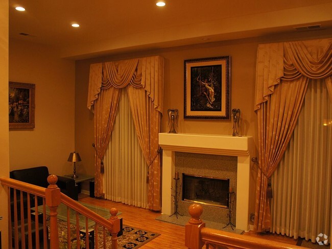 living room - 4489 Spencer St