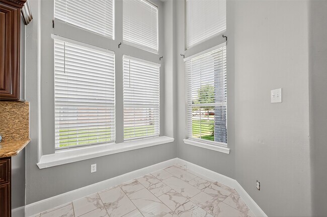Building Photo - 15222 Harlin