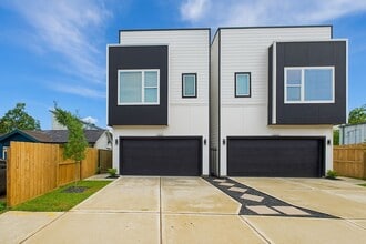 Building Photo - 6734 Lozier St