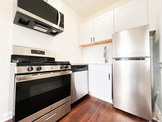 Building Photo - 623 Park Pl