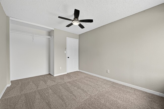 Building Photo - 12623 S Dairy Ashford Rd