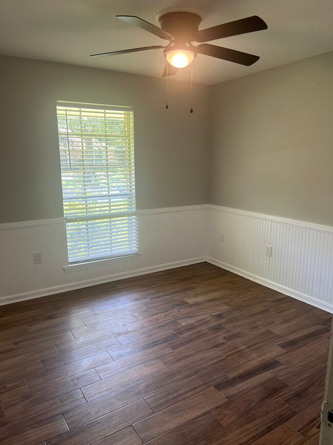 Building Photo - 4343 Lassen Dr