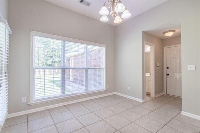 Building Photo - 9024 Hanston Ct