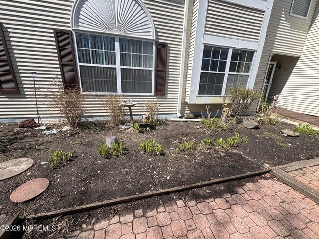 Building Photo - 103 Racquet Rd