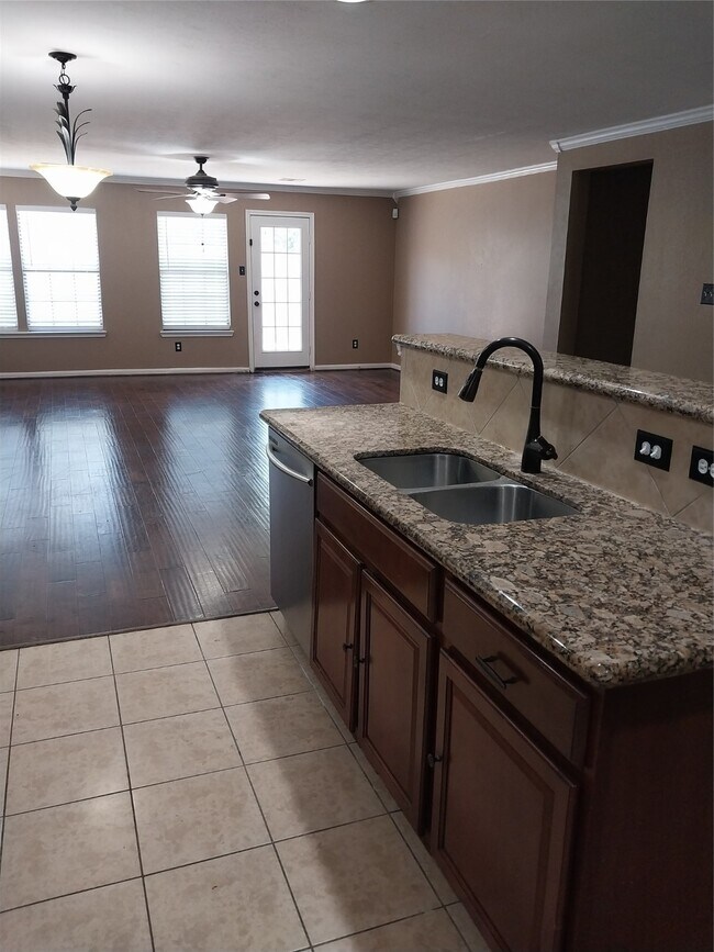 Building Photo - 7914 Tilbury Woods Ln