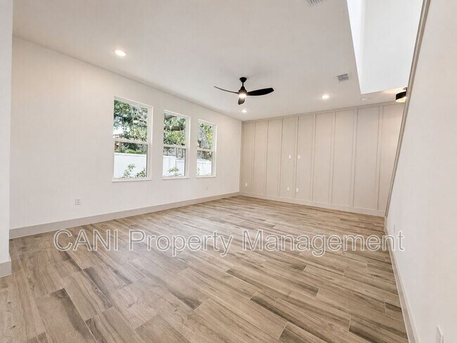 Building Photo - 724 Ellwood Ave