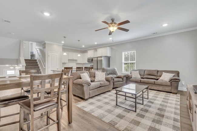 Building Photo - 174 Horizon Ln