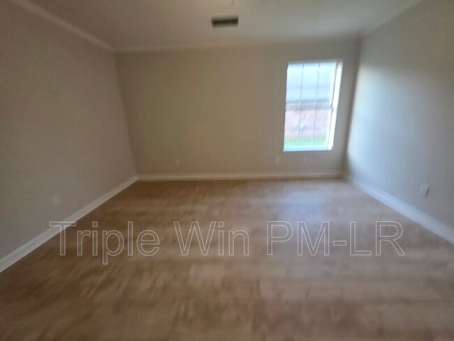 Building Photo - 66 Nevada Ln