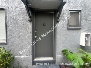 Building Photo - 1066 E 7th St