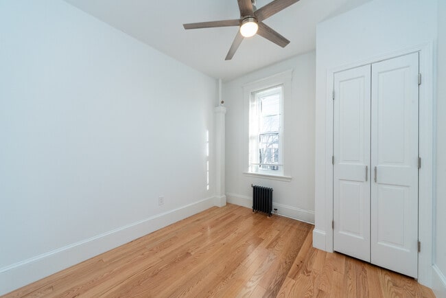 Building Photo - 175 Hemenway St