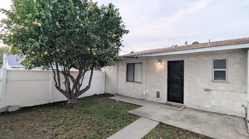 Building Photo - 201 N Florence St