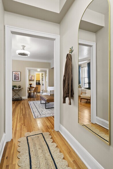 1050NSherman-002 - Belmont Buckingham