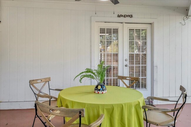 Building Photo - 1710 San Sebastian Ln