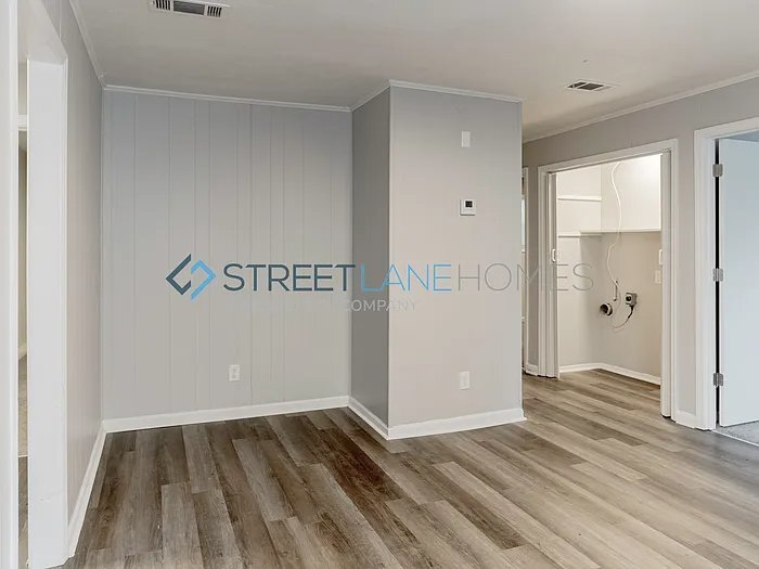 Building Photo - 18 Taylor St