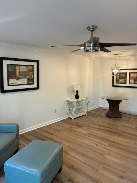 Building Photo - 220 Elm St