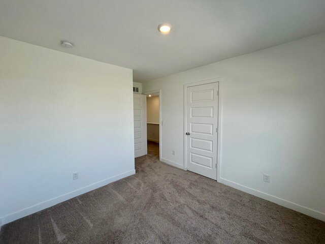 Building Photo - Beautiful Newly Built 4 Bed, 2.5 Bath Home - Loudoun Place Neighborhood