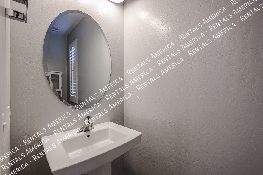 Building Photo - 7067 W Jasper Dr