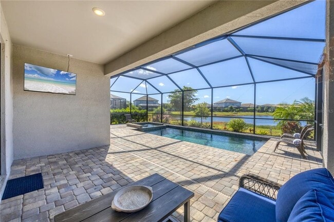 Building Photo - 15716 Barefoot Beach Dr